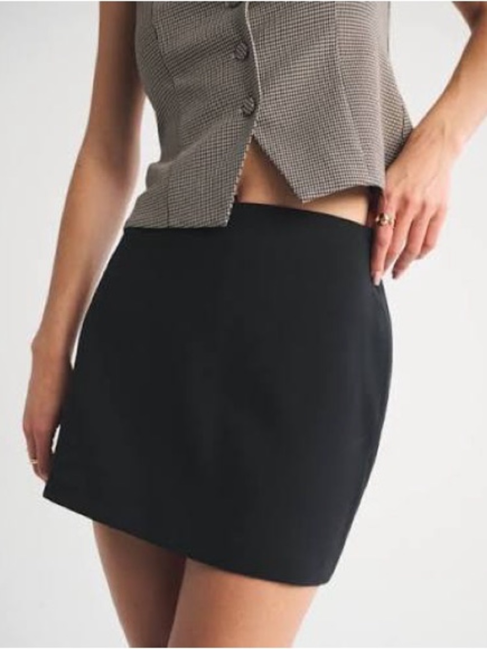 NWT Abercrombie & Fitch Black Fitted Mini Skort